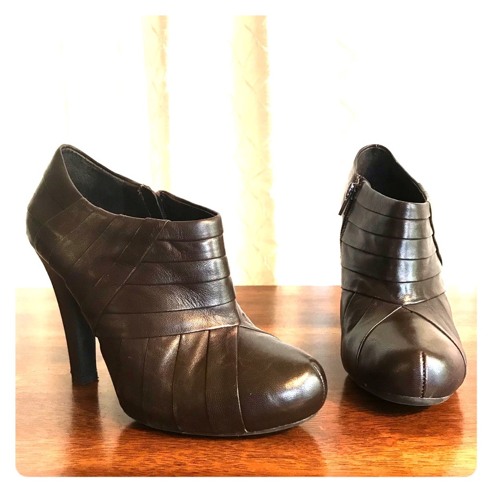 Gianni bindi ankle booties